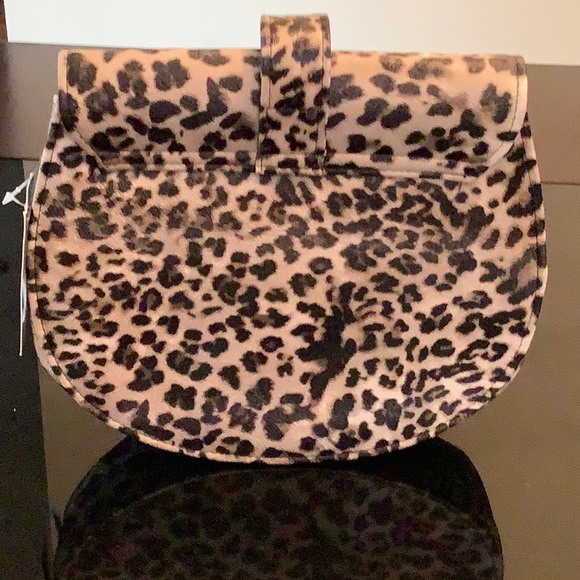 D’Margeaux New York Leopard Circle Bag - Picture 2 of 9
